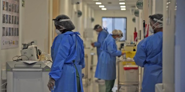Capa Covid-19: RS registra o maior número de internações em UTIs em 55 dias