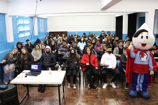 Capa HSVP: Serviço de Hemoterapia inicia Blitz sobre Doação de Sangue nas Escolas