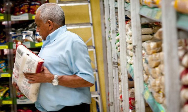 Capa Cesta básica consome, em média, 55% do salário mínimo no Brasil