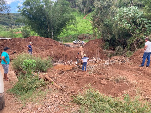 Capa Prefeitura de Vista Alegre inicia construção de pontes