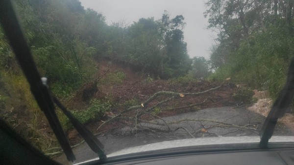 Capa FW: Prefeitura realiza vistoria locais afetados pelas chuvas