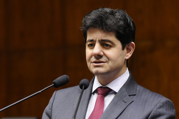 Capa O 15 nunca pode ficar de fora das eleições, afirma Tiago Simon