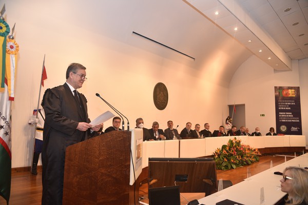 Capa Edson Brum toma posse como conselheiro do TCE-RS