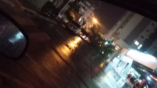 Capa Chuva, vento e granizo provocam estragos em FW