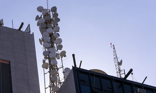 Capa Anatel normatiza uso de espectro de radiodifusão para telecomunicações