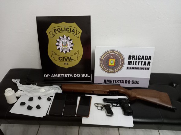 Capa Polícia Civil apreende drogas, armas de fogo e celulares em Ametista do Sul