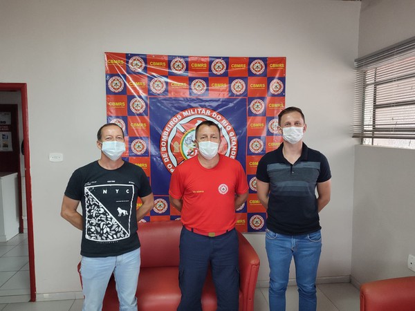 Capa Presidente da Câmara visita novo comandante do Corpo de Bombeiros