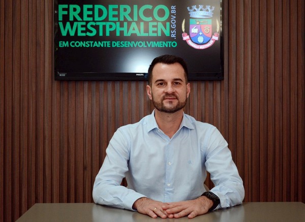 Capa João Vendruscolo assume como prefeito