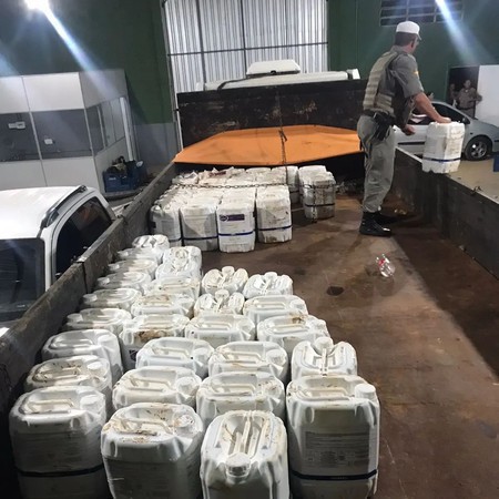 Capa Operação Hórus apreende 94 galões de agrotóxicos