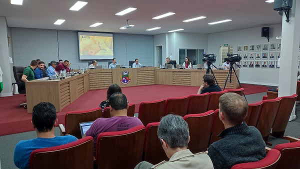 Capa Poder Legislativo aprova Moção de Apoio à instalação de uma UTI Pediátrica em FW ou na região