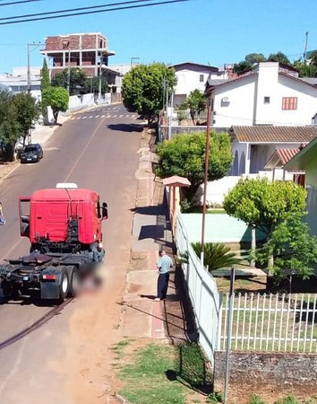 Capa Atualização: morre idoso atingido por caminhão