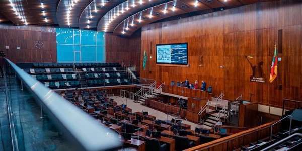 Capa Aprovado pedido para que uso de máscaras seja facultativo na ALRS