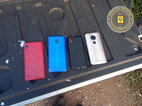 Capa Brigada Militar apreende celulares em Frederico Westphalen