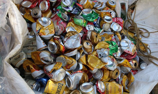 Capa Brasil registra reciclagem de 98,7% de latas de alumínio em 2021