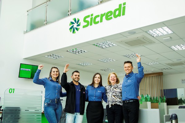 Capa Sicredi Alto Uruguai RS/SC/MG chega à marca de 110 mil associados