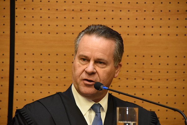 Capa Conselheiro Alexandre Postal toma posse como presidente do TCE-RS