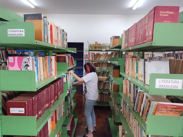 Capa Câmara de Vereadores de FW arrecada livros