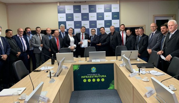 Capa Amzop defende projetos de infraestrutura em Brasília