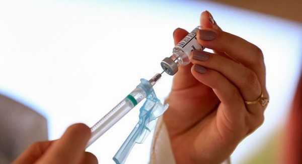 Capa Doses em atraso modificam estratégias de vacinação contra Covid-19 no RS