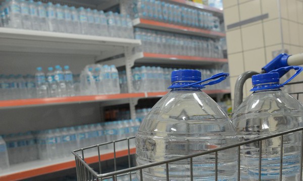 Capa Médicos alertam para importância de consumir mais líquidos no verão