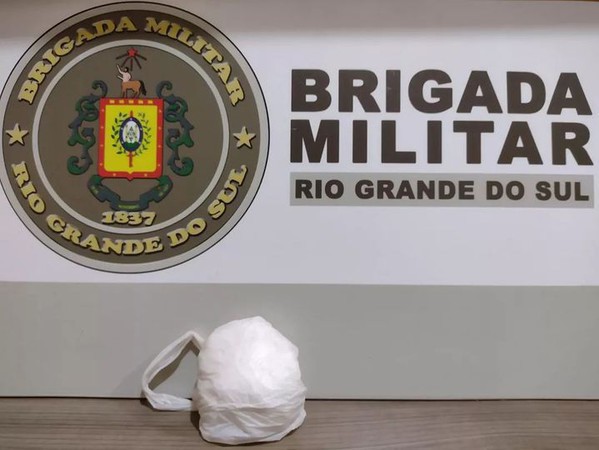 Capa Coronel Bicaco: Dupla é presa por tráfico