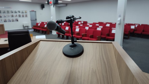 Capa Câmara de FW retoma Tribuna Popular
