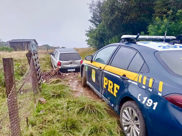 Capa PRF prende traficante com quase 150 quilos de maconha