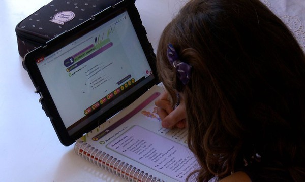 Capa Governo publica critérios para universalização da internet na educação