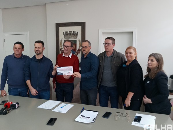 Capa Jantar beneficente gera lucro de quase R$ 10 mil