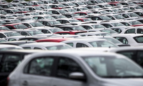 Capa Produção de veículos cresce 33,4%