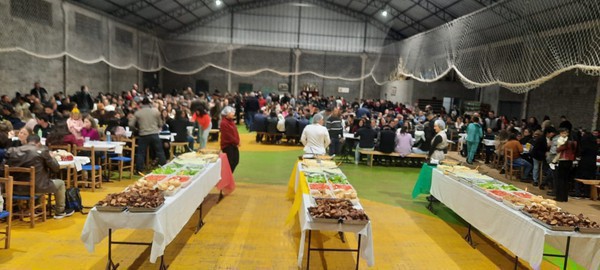 Capa Linha Santo Antônio sedia jantar beneficente
