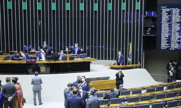 Capa Câmara aprova PEC dos Precatórios em segundo turno