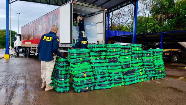 Capa PRF prende traficante com mais de 1 tonelada de maconha