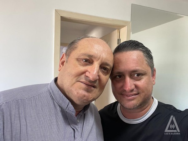 Capa Monsenhor Leonir Fainello atualiza comunidade sobre sua recuperação
