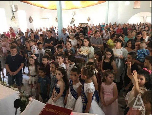 Capa Pedras Brancas realiza Festa em honra à Nossa Senhora Aparecida