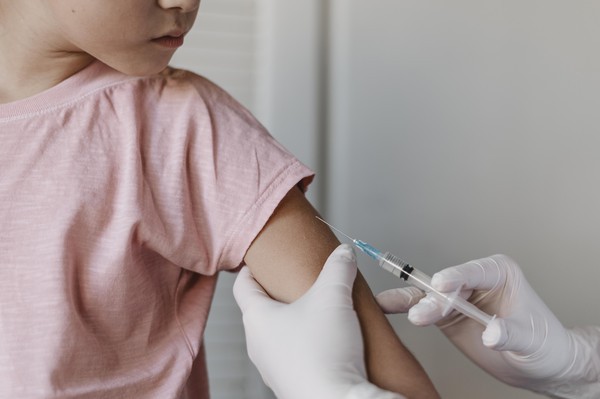 Capa Governo prorroga vacinação contra influenza e sarampo
