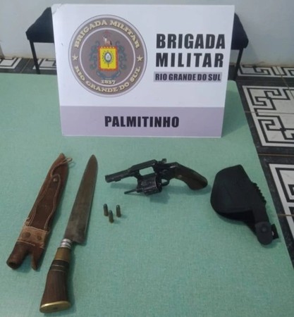Capa Brigada Militar prende homem em Palmitinho