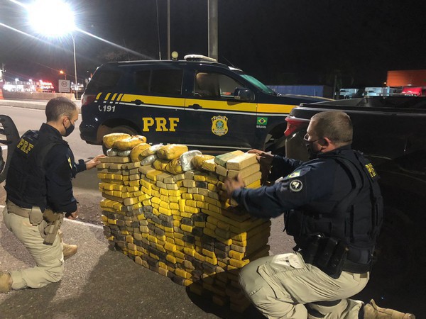Capa Recorde histórico de apreensões de drogas marca o Balanço 2021 da PRF RS