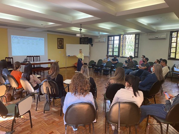 Capa URI-FW: inscrições abertas para pós em Direito Criminal e MBA
