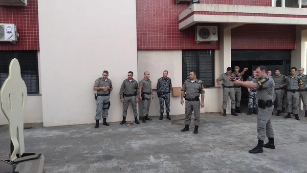 Capa 37º BPM habilita policiais para uso de Arma de Condutibilidade Elétrica