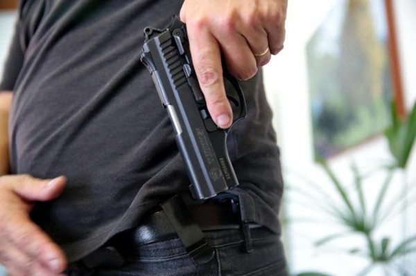 Capa TSE propõe a comandantes da PM restringir porte de armas por CACs no dia das eleições