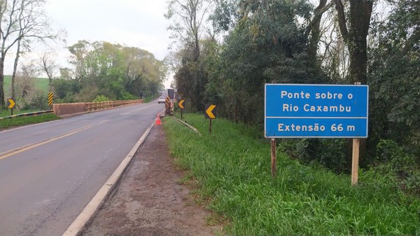 Capa PRF atende queda de veículo de ponte em Panambi