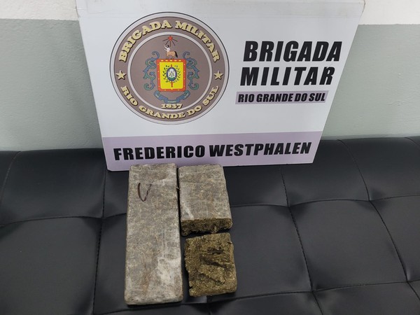 Capa 37°BPM prende jovem por tráfico de drogas em Frederico Westphalen