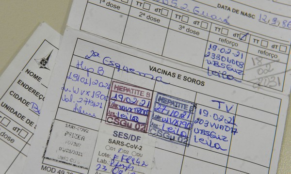 Capa Intervalo da 3ª dose da vacina contra covid-19 será de quatro meses