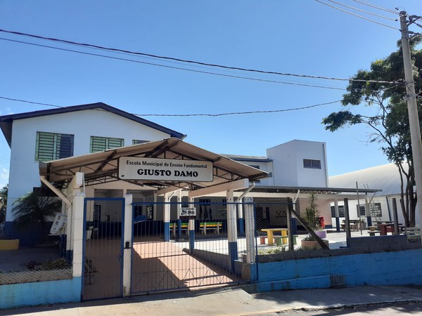 Capa FW: matrículas e rematrículas na rede municipal