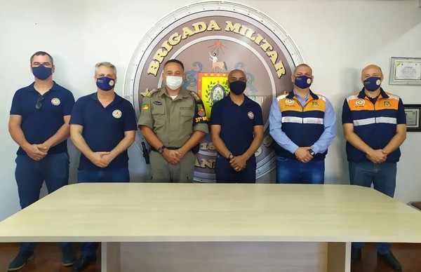 Capa 37ºBPM recebe visita da Cúpula da Defesa Civil em FW