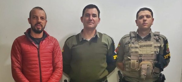 Capa BM de Seberi efetua entrega de agasalhos