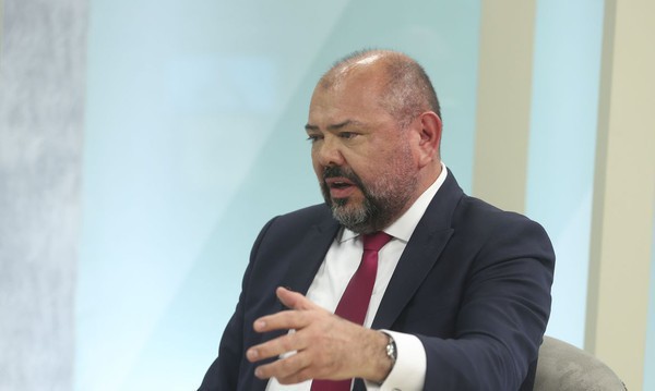 Capa Caminhoneiros começam a receber benefício emergencial nesta terça