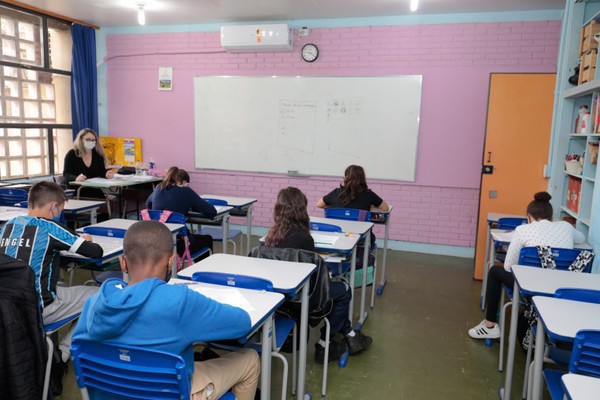 Capa Rede estadual de ensino segue com aulas até 15 de dezembro