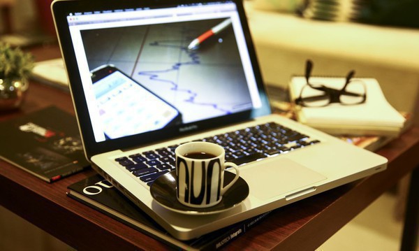 Capa Trabalho híbrido pode piorar qualidade do sono, aponta estudo